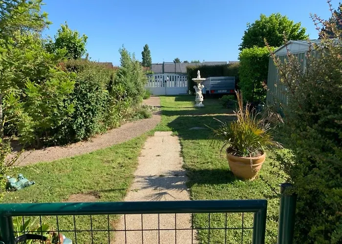 Les Jardins De F3 بيت للعطل